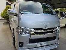 Toyota KDH 200 Super GL 2004 Van