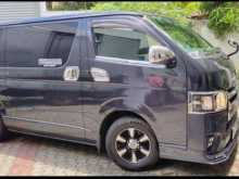 Toyota KDH 200 Super 2006 Van