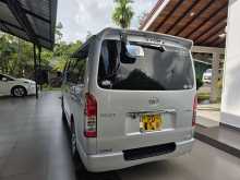 https://riyasewana.com/uploads/toyota-kdh200-super-31707564593.jpg
