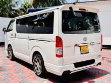 https://riyasewana.com/uploads/toyota-kdh201-original-12917456954.jpg