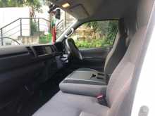 https://riyasewana.com/uploads/toyota-kdh222-1314311422692.jpg