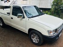 Toyota KFLN142 2002 Pickup