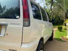 https://riyasewana.com/uploads/toyota-kr42-2001-2513472412193.jpg