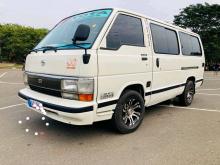 Toyota LH 61 1989 Van
