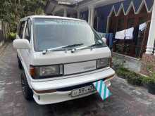 Toyota Laetase 1992 Van