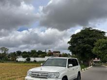 Toyota Land Cruiser Sahara 100 2001 SUV