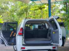 https://riyasewana.com/uploads/toyota-land-cruiser-12155754445.jpg