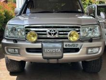 Toyota Land Cruiser 2000 SUV