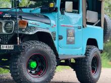 Toyota Land Cruiser BJ 40 1982 SUV