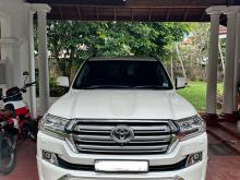Toyota Land Cruiser VX V8 2017 SUV