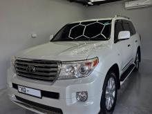 Toyota Land Cruiser Sahara V8 2011 SUV