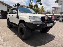 Toyota Land Cruiser 2005 SUV