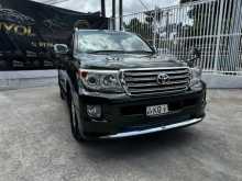 Toyota Land Cruiser 2011 SUV
