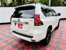 https://riyasewana.com/uploads/toyota-land-cruiser-181229575003.jpg