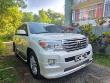 Toyota Land Cruiser Sahara V8 ZX60th Anniversary Edition 2011 SUV