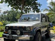 https://riyasewana.com/uploads/toyota-land-cruiser-1990-211411012032.jpg