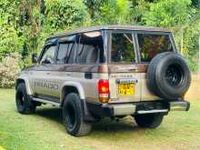 https://riyasewana.com/uploads/toyota-land-cruiser-2000-120522612942.jpg