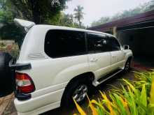 Toyota Land Cruiser 101 2000 SUV