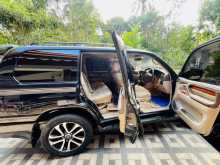 https://riyasewana.com/uploads/toyota-land-cruiser-2000-2114501212104.jpg