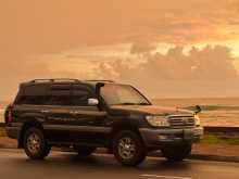 Toyota Land Cruiser Sahara 100 2000 SUV