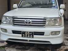 Toyota Land Cruiser Sahara 2000 SUV