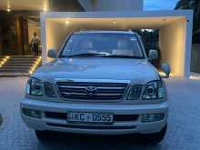 Toyota Land Cruiser Cygnus 2003 SUV