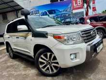 Toyota Land Cruiser Sahara VX V8 2008 SUV