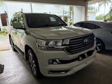 Toyota Land Cruiser V8 AX 2009 SUV