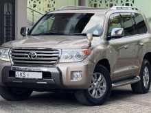 Toyota Land Cruiser Sahara V8 VX 2010 SUV