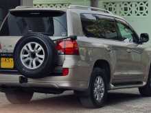 https://riyasewana.com/uploads/toyota-land-cruiser-2010-1216240512872.jpg