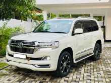 Toyota Land Cruiser Sahara V8 2010 SUV