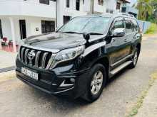 Toyota Land Cruiser Prado 150 TX 2010 SUV