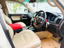 https://riyasewana.com/uploads/toyota-land-cruiser-2010-26554712913.jpg