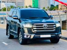 Toyota Land Cruiser V8 2010 SUV