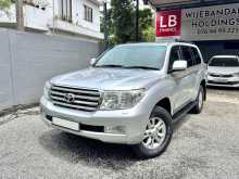Toyota Land Cruiser Sahara V8 2010 SUV