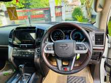 https://riyasewana.com/uploads/toyota-land-cruiser-2010-97013312243.jpg