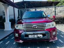 Toyota Land Cruiser V8 2011 SUV