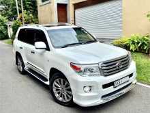 Toyota Land Cruiser Sahara V8 2012 SUV