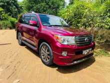 Toyota Land Cruiser V8 2012 SUV
