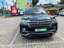 Toyota Land Cruiser V8 2013 SUV