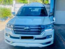 Toyota Land Cruiser Sahara VXV8 2014 SUV