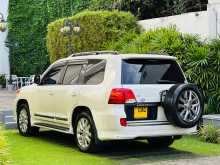 https://riyasewana.com/uploads/toyota-land-cruiser-2014-2521471712722.jpg
