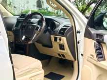 https://riyasewana.com/uploads/toyota-land-cruiser-2014-2714351112873.jpg