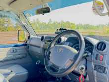 https://riyasewana.com/uploads/toyota-land-cruiser-2015-101003212613.jpg