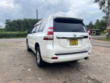 https://riyasewana.com/uploads/toyota-land-cruiser-2015-2017143012604.jpg