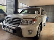 https://riyasewana.com/uploads/toyota-land-cruiser-2015-2310384212503.jpg