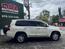 https://riyasewana.com/uploads/toyota-land-cruiser-2015-2310384212552.jpg