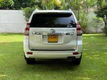 https://riyasewana.com/uploads/toyota-land-cruiser-2015-2713072512474.jpg
