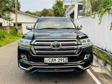 Toyota Land Cruiser Sahara V8 ZX Bruno Cross 2015 SUV