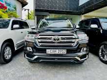 Toyota Land Cruiser Sahara V8 ZX 2016 SUV